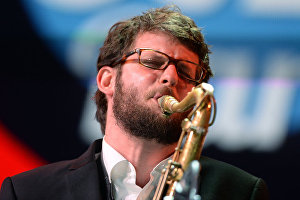 Асаф Юрия выступает на Международном джазовом фестивале Koktebel Jazz Party в Коктебеле