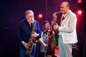 Учасники "Міжнародного ансамблю Якова Окуня" під час виступу на фестивалі Koktebel Jazz Party 2017