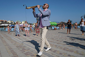 Музикант-саксофоніст Сергій Головня виступає на 16-му міжнародному музичному фестивалі Koktebel Jazz Party