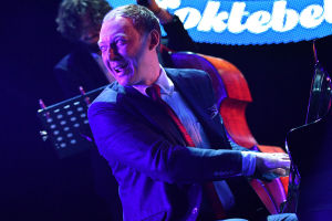 Піаніст Яків Окунь виступає на міжнародному музичному фестивалі Koktebel Jazz Party-2020 в Криму