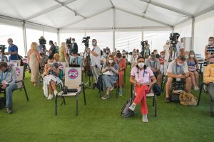Журналісти на прес-конференції, присвяченій відкриттю Міжнародного джазового фестивалю Koktebel Jazz Party - 2021 в Криму