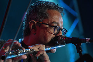 Учасник індійського музичного колективу Rajeev Raja Combine Раджа Раджив під час виступу на 16-му міжнародному музичному фестивалі Koktebel Jazz Party